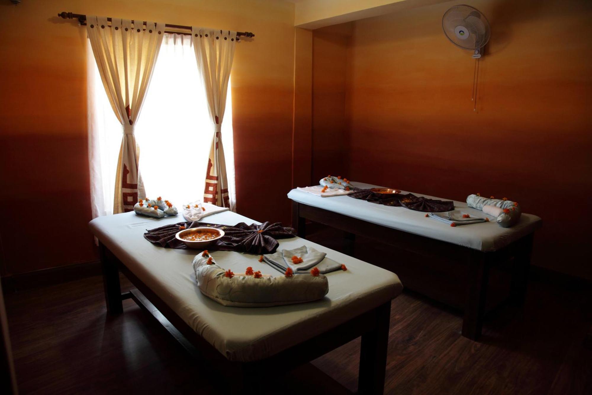 Hotel Tibet International Kathmandu Exterior photo