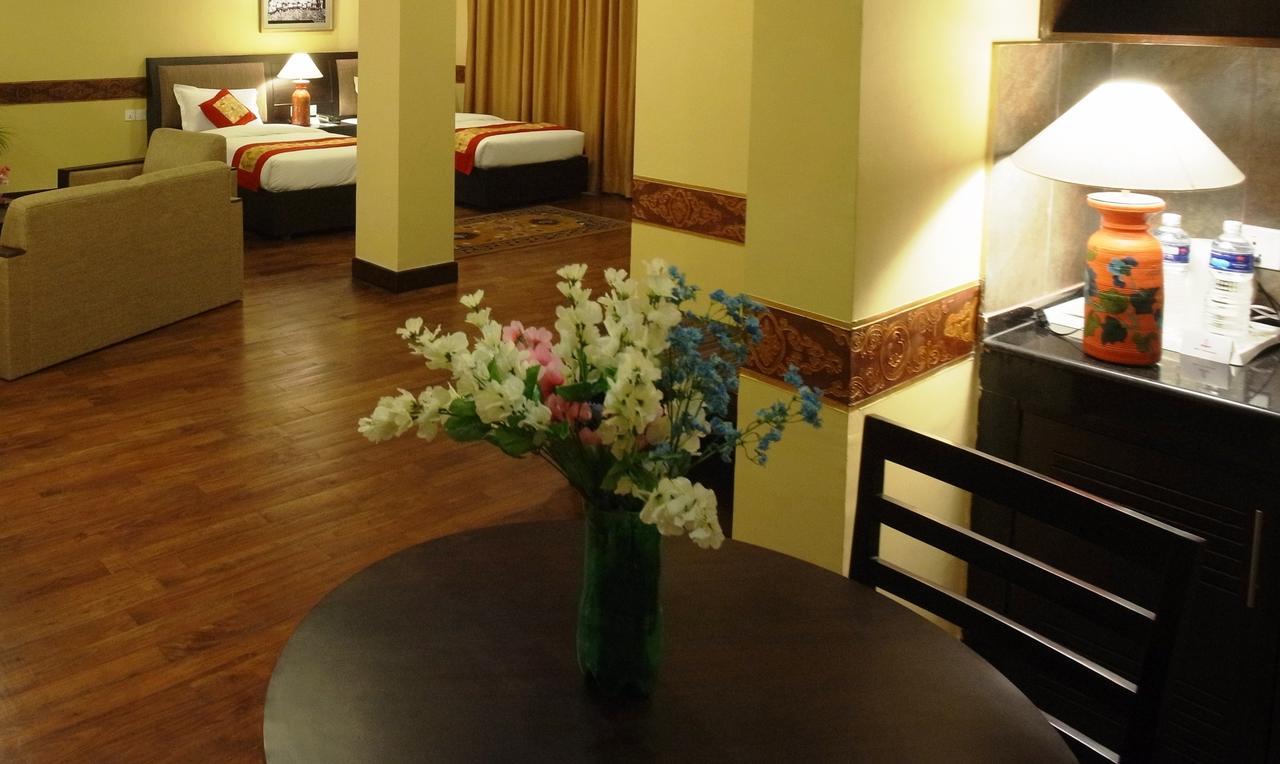 Hotel Tibet International Kathmandu Exterior photo