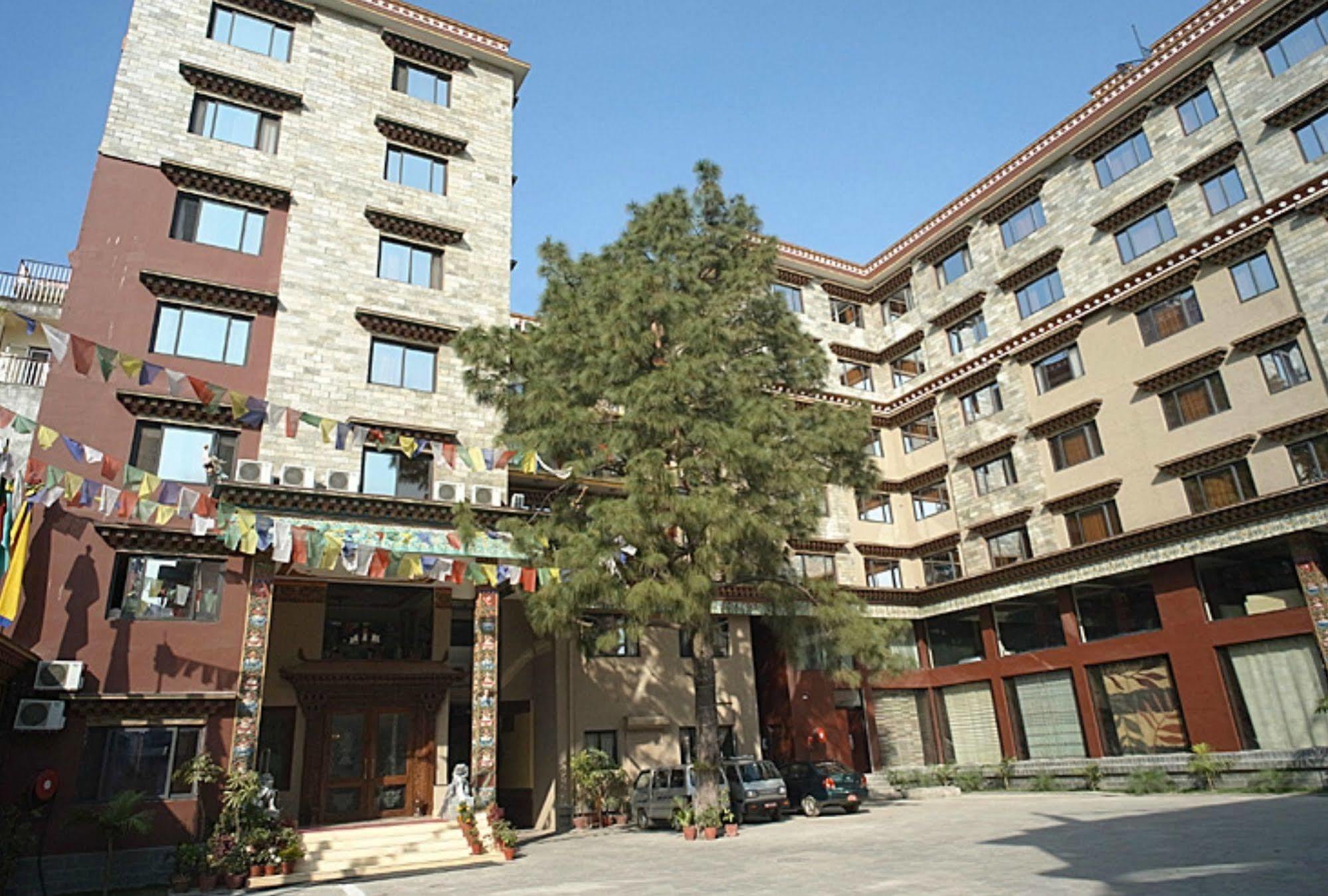 Hotel Tibet International Kathmandu Exterior photo
