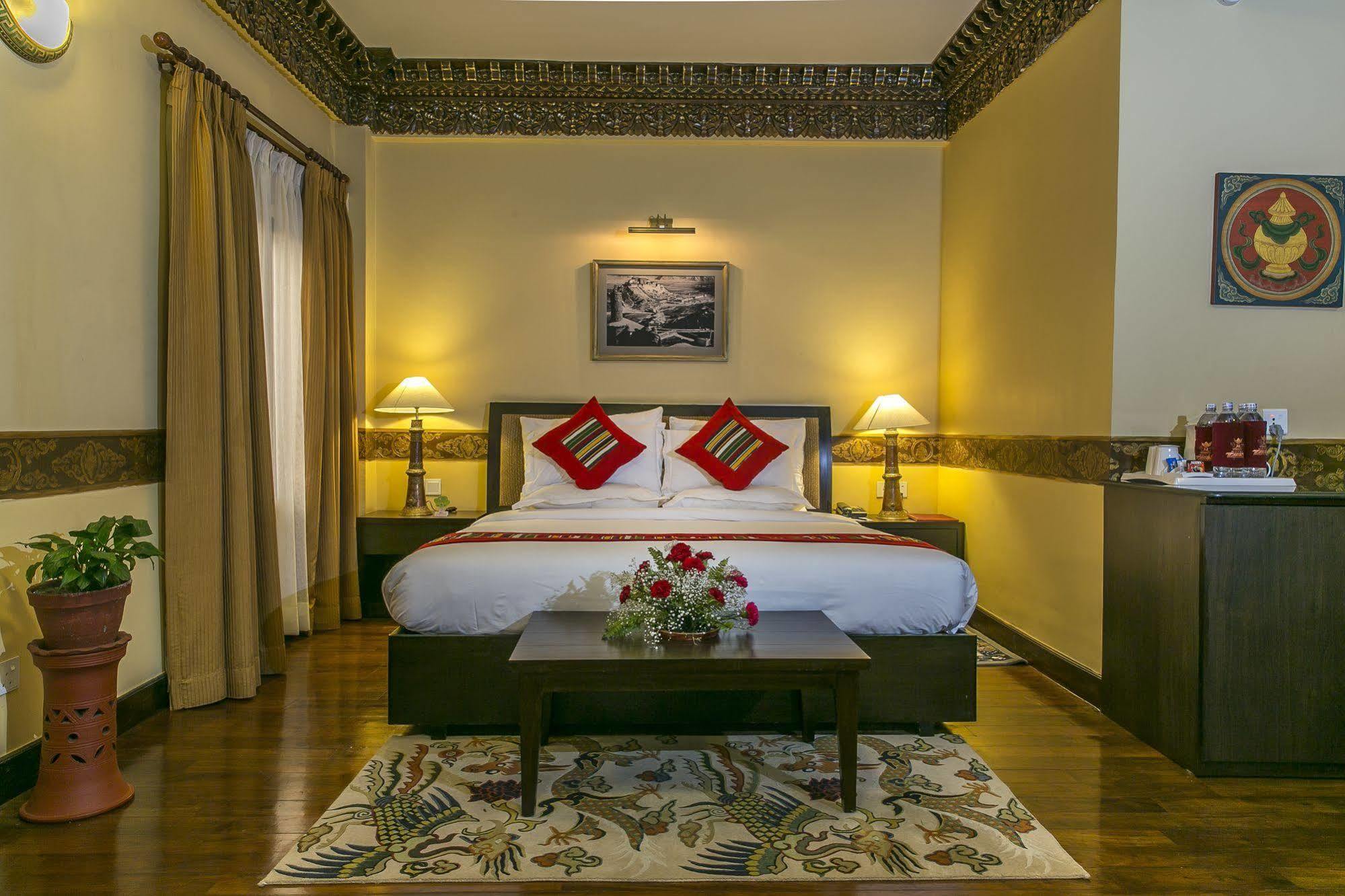 Hotel Tibet International Kathmandu Exterior photo