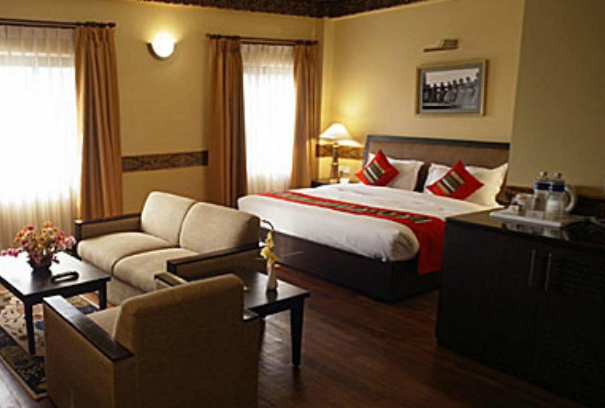 Hotel Tibet International Kathmandu Exterior photo