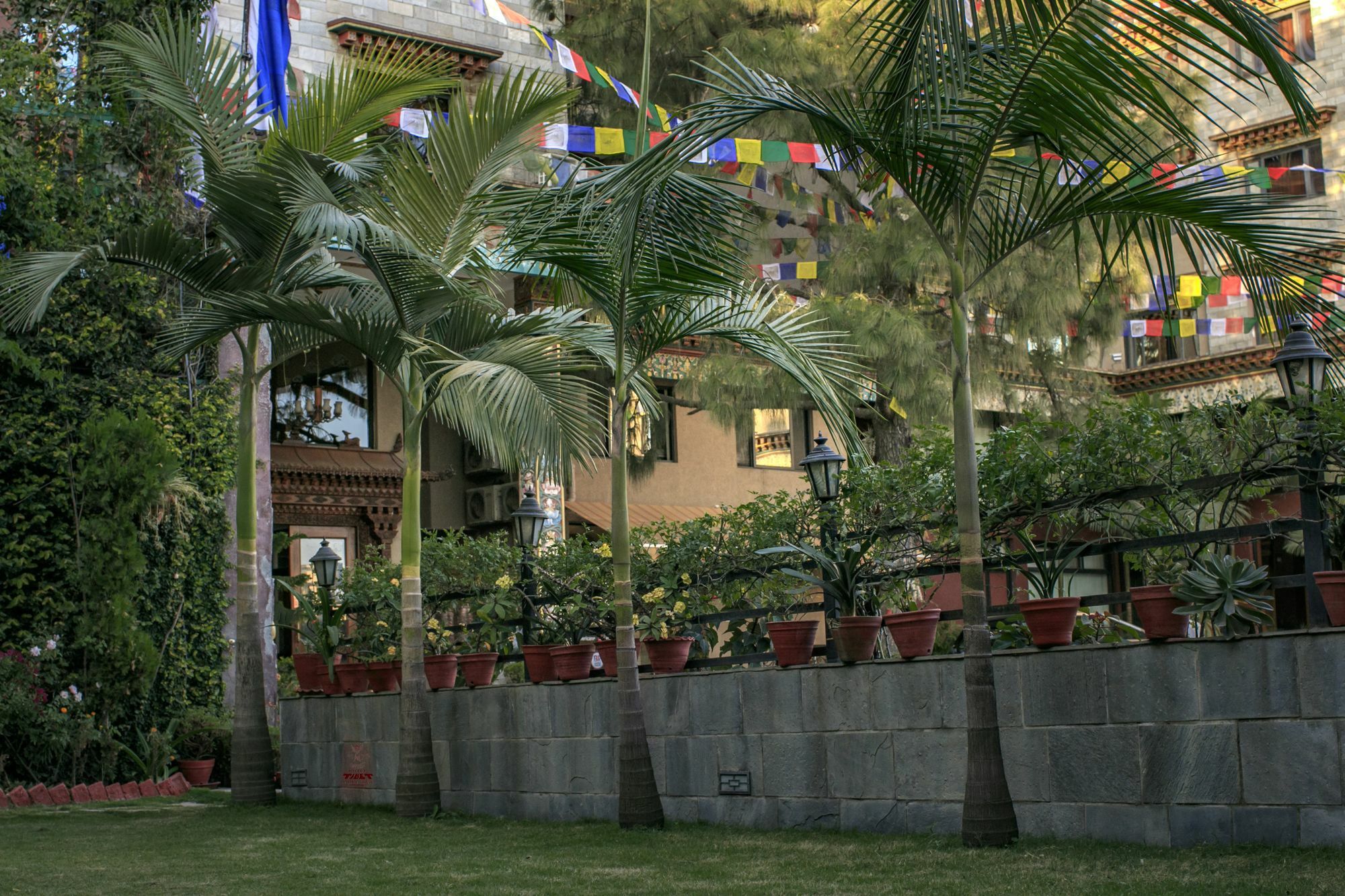 Hotel Tibet International Kathmandu Exterior photo